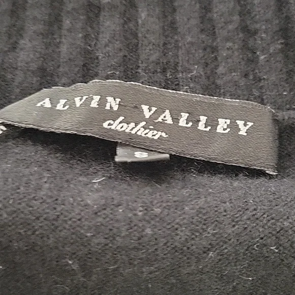 ALVIN VALLEY Clothier Cashmere Sweater